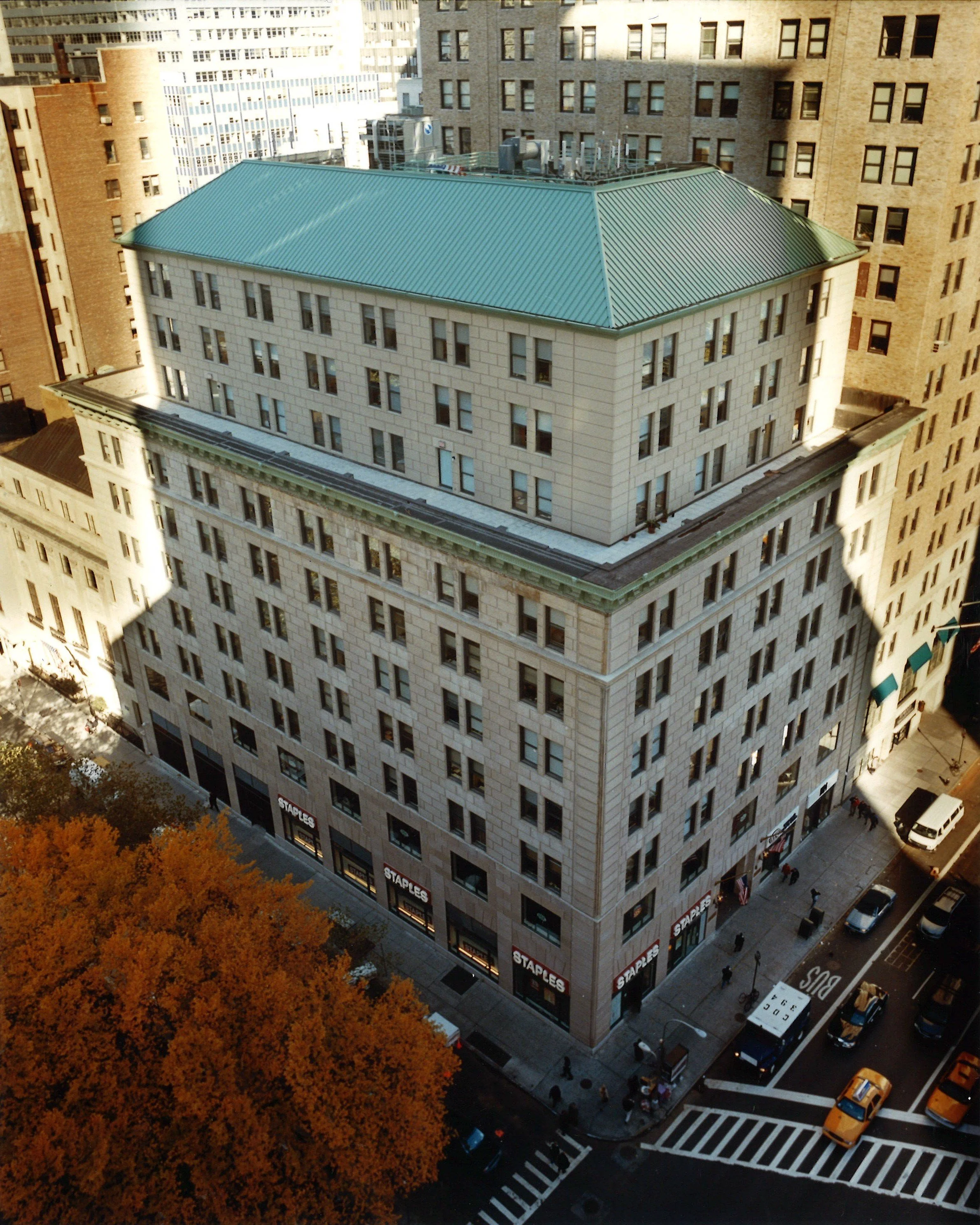 Manhattan — Colonnade Management Inc.